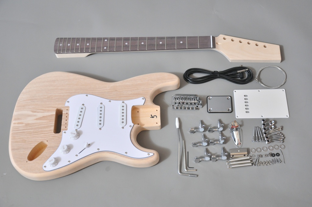 Комплект электрогитары для сборки, Byguitar GK-SST-10ASV