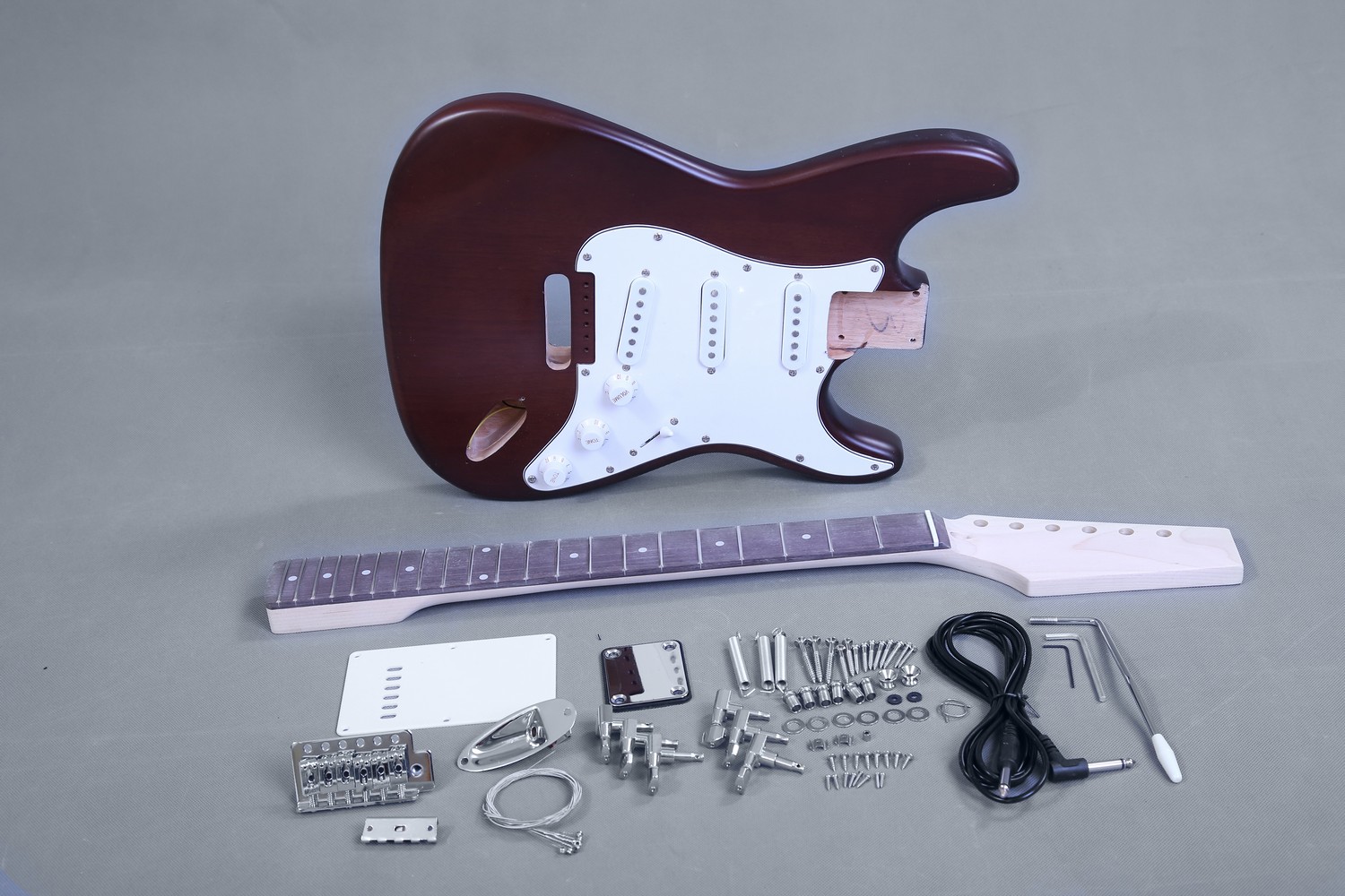 Комплект электрогитары для сборки, Byguitar — изображение 2